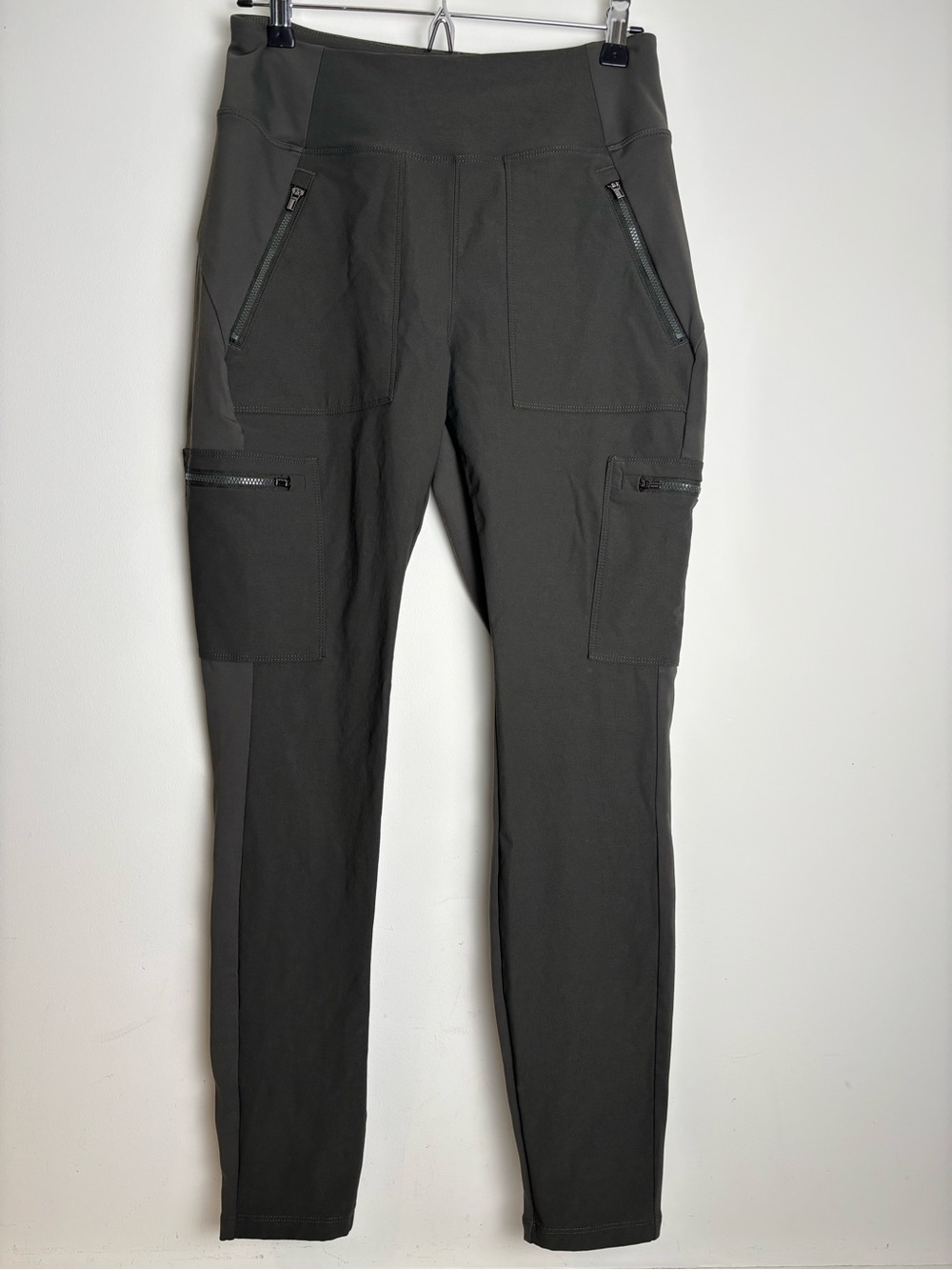 Athleta Headlands Hybrid Cargo II Tight Size 6 Hiking Leggings Pants Pockets